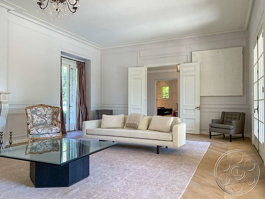 the-french-chateau-43