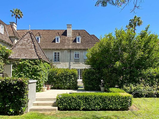 the-french-chateau-10