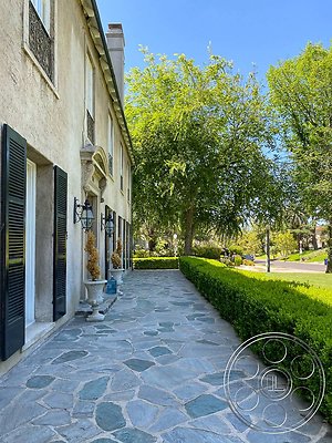 the-french-chateau-13