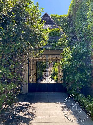 the-french-chateau-89