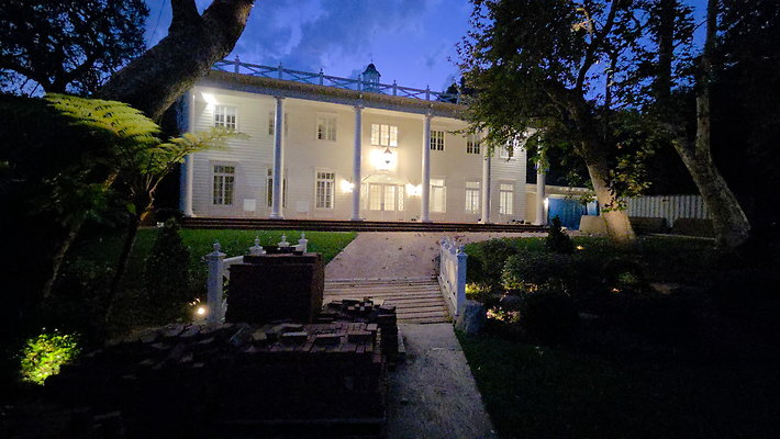 x 4121552368078468813