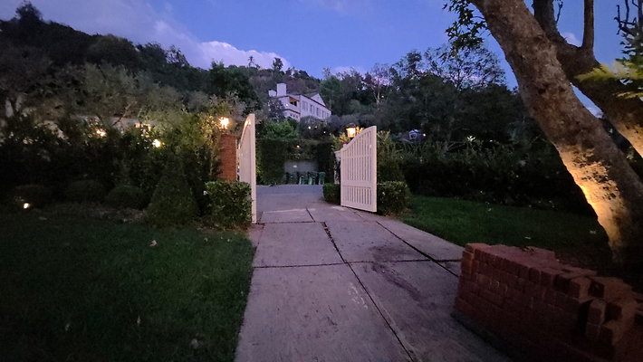 x 5602053515557090804